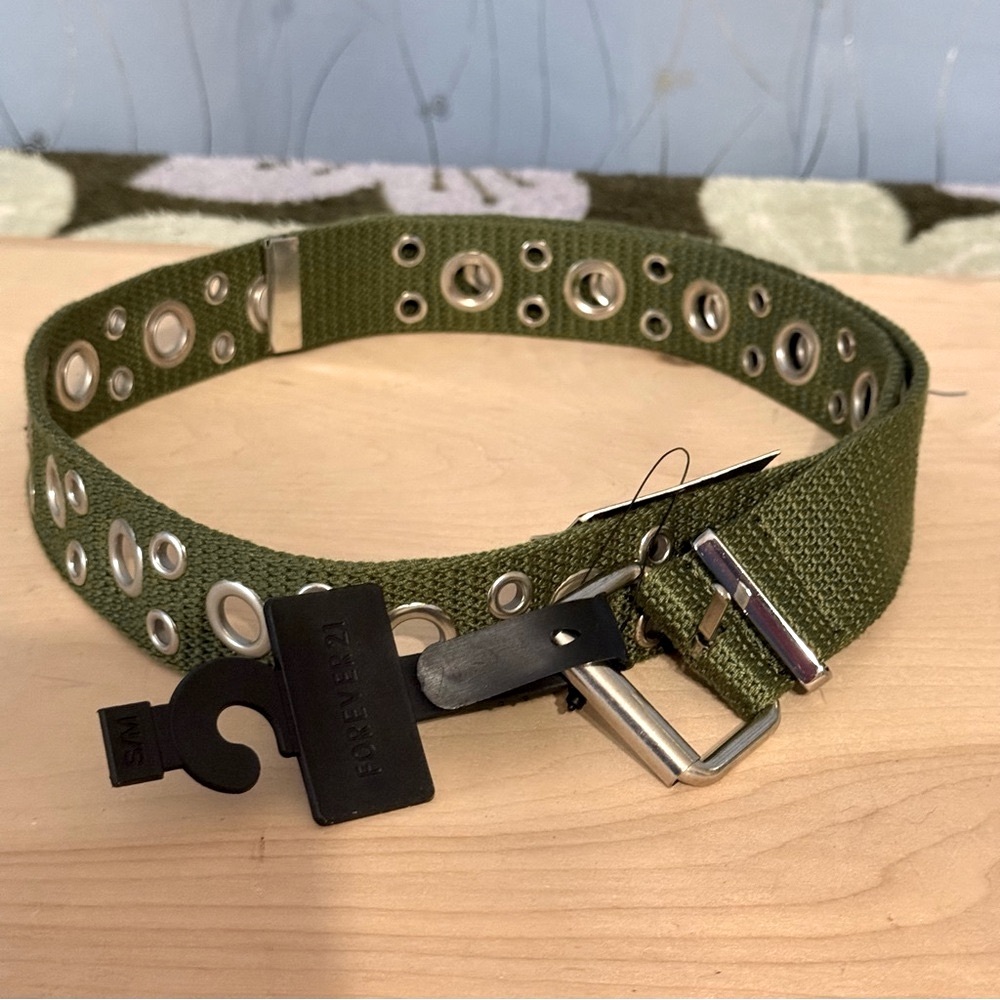 New Forever 21 Olive Belt with Silver Details Size S/M